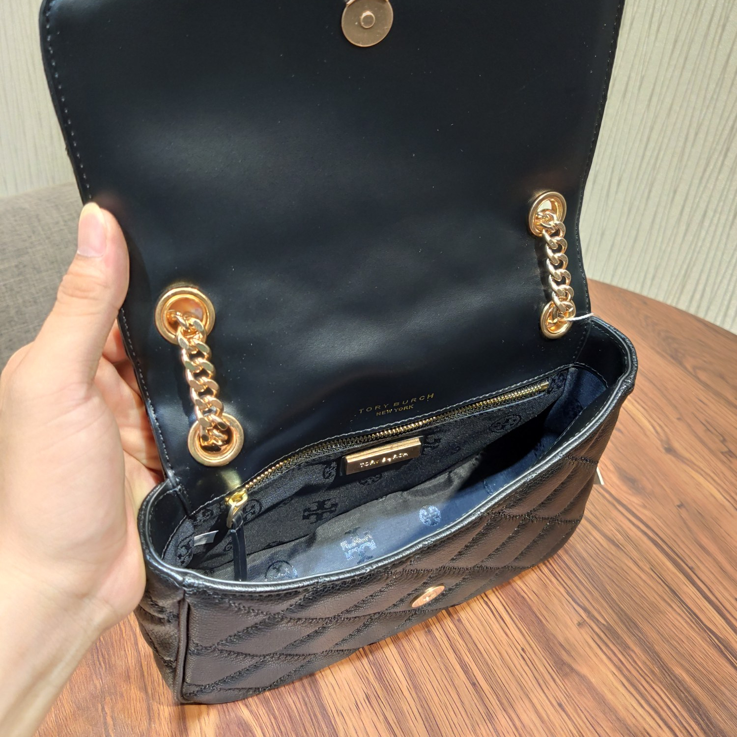 Women Handbag 82368 Willa Small Shoulder Bag