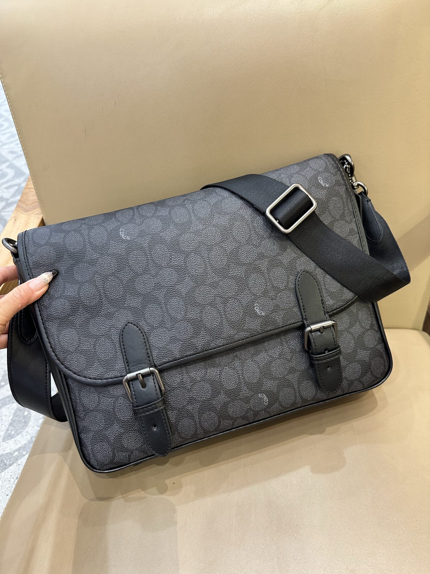 CAH91 CAH92 HITCH Men's Shoulder Messenger Bag