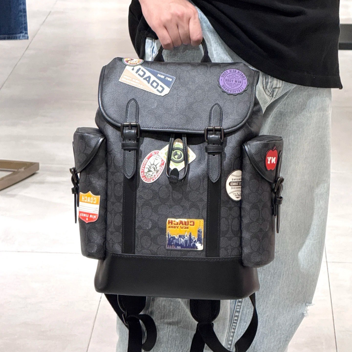Coach CBF04 HITCH BACKPACK IN SIGNATURE CANVAS WITH PATCHES