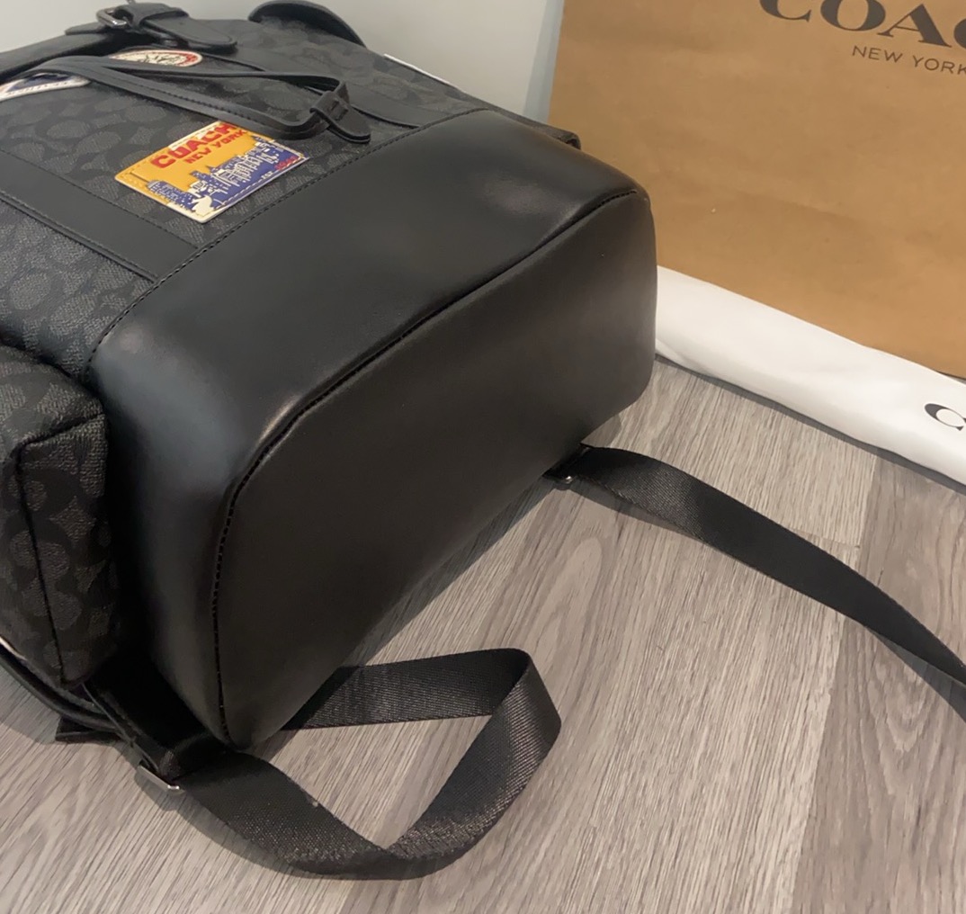 Coach CBF04 HITCH BACKPACK IN SIGNATURE CANVAS WITH PATCHES