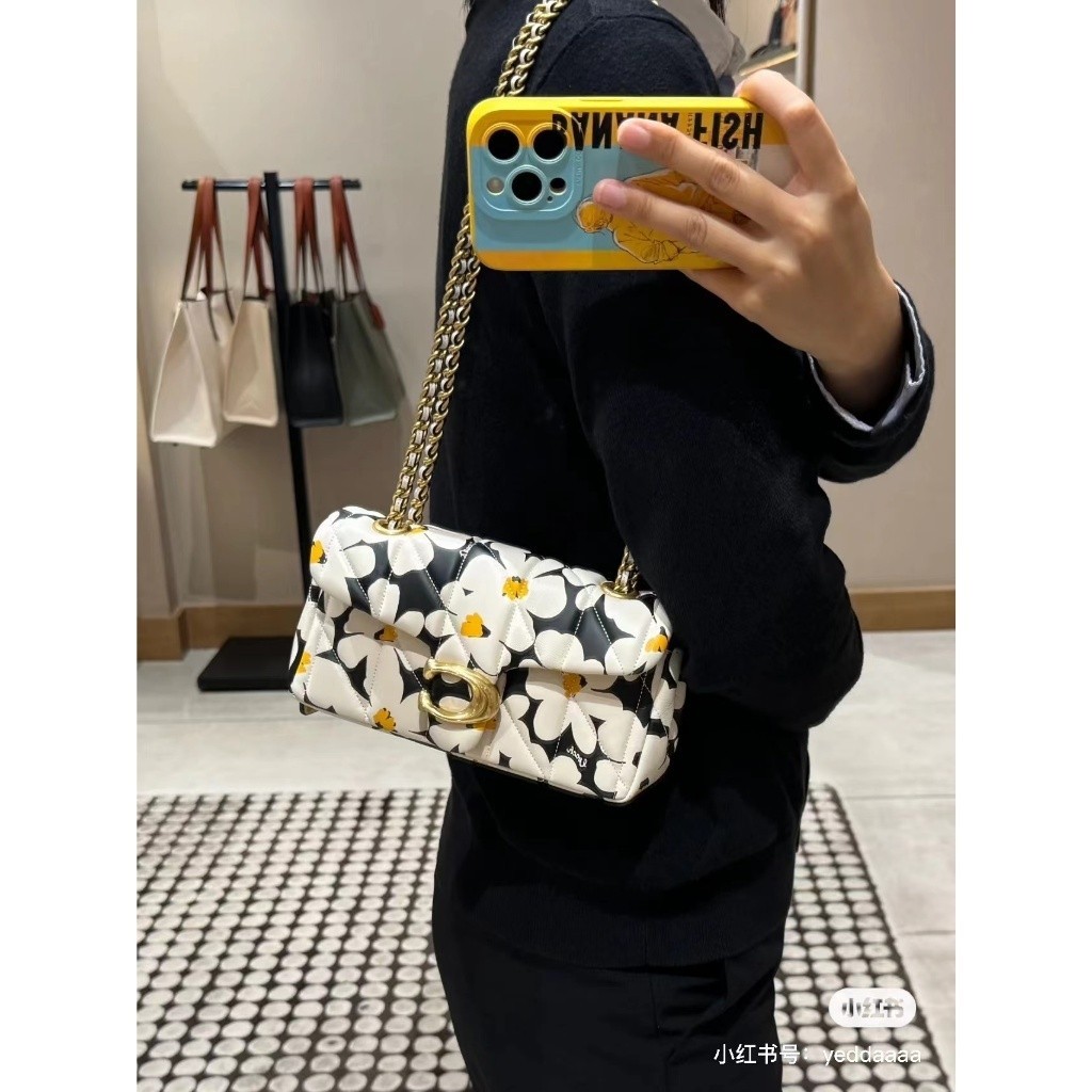 Women Handbag CR702 CR705 CR114 Tabby 20 26 Quilting Lip Print Chain Shoulder Bag