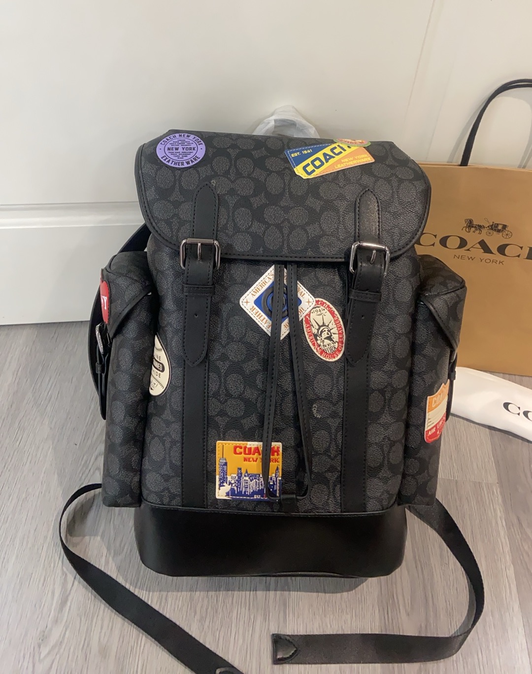 Coach CBF04 HITCH BACKPACK IN SIGNATURE CANVAS WITH PATCHES