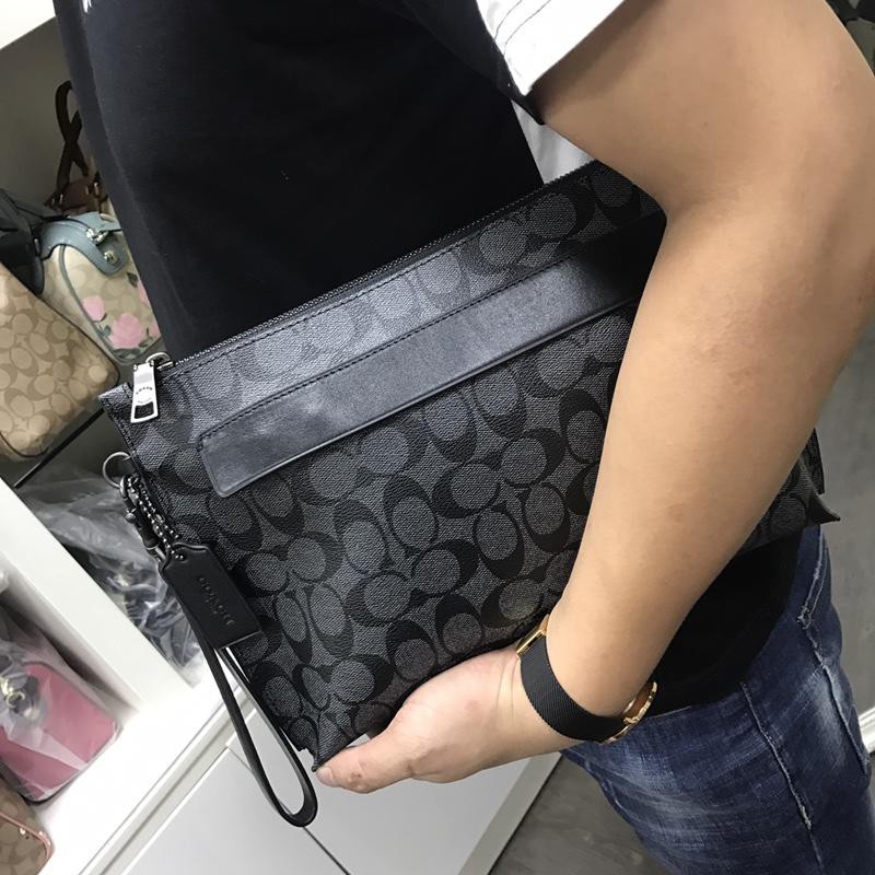 29508 29127 28614 31514 38588 32162 Carryall Pouch Women Men Clutch Wristlet Handbag