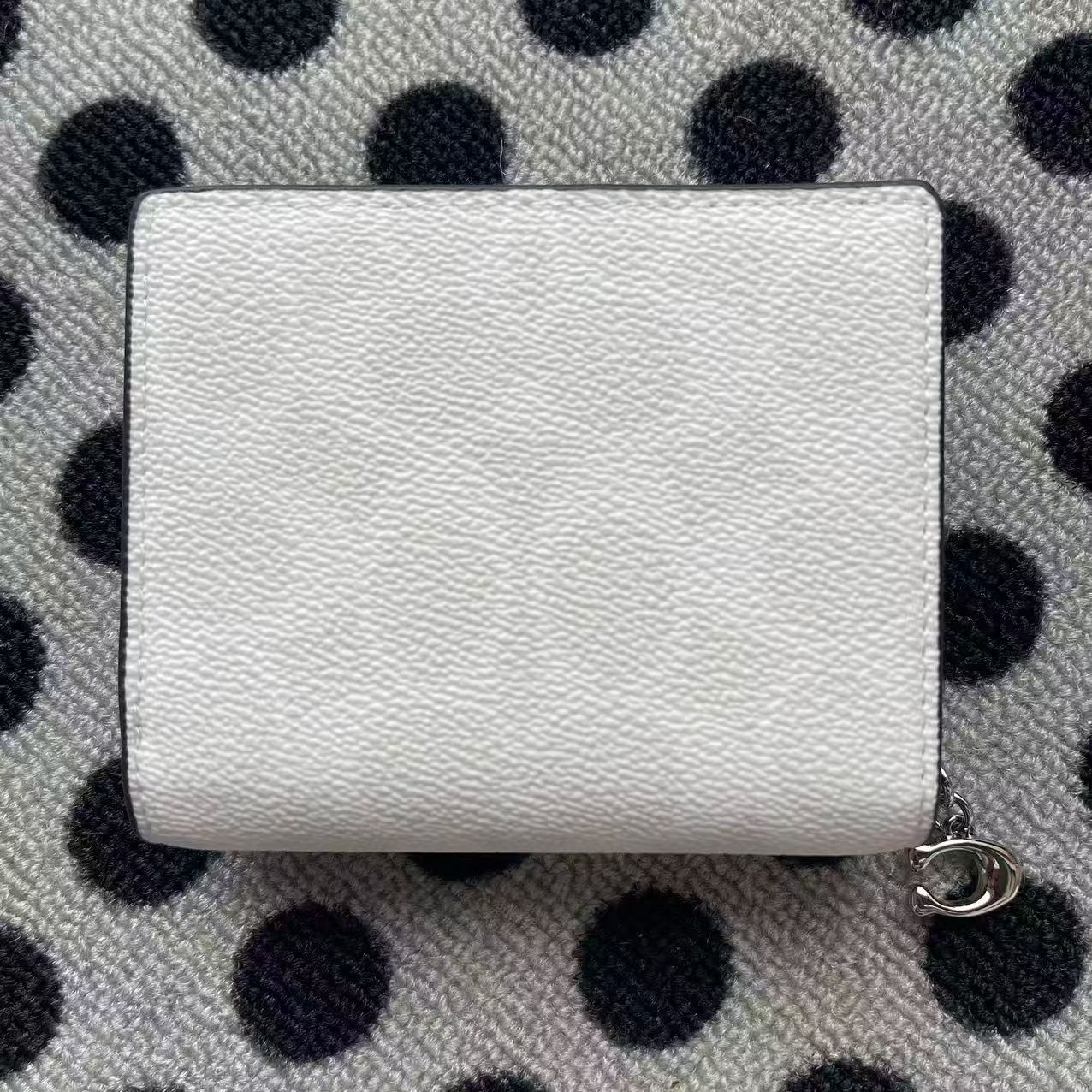 Women Handbag CW789 Snap Wallet In Signature Canvas