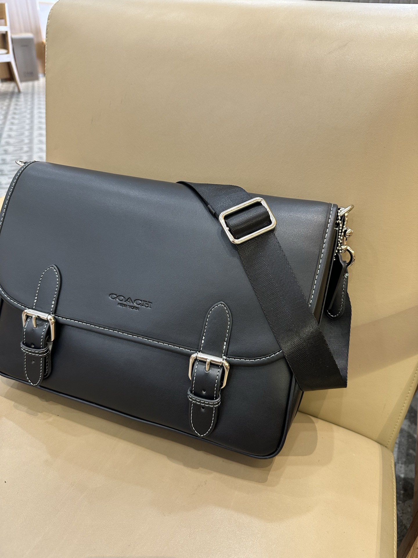 CAH91 CAH92 HITCH Men's Shoulder Messenger Bag