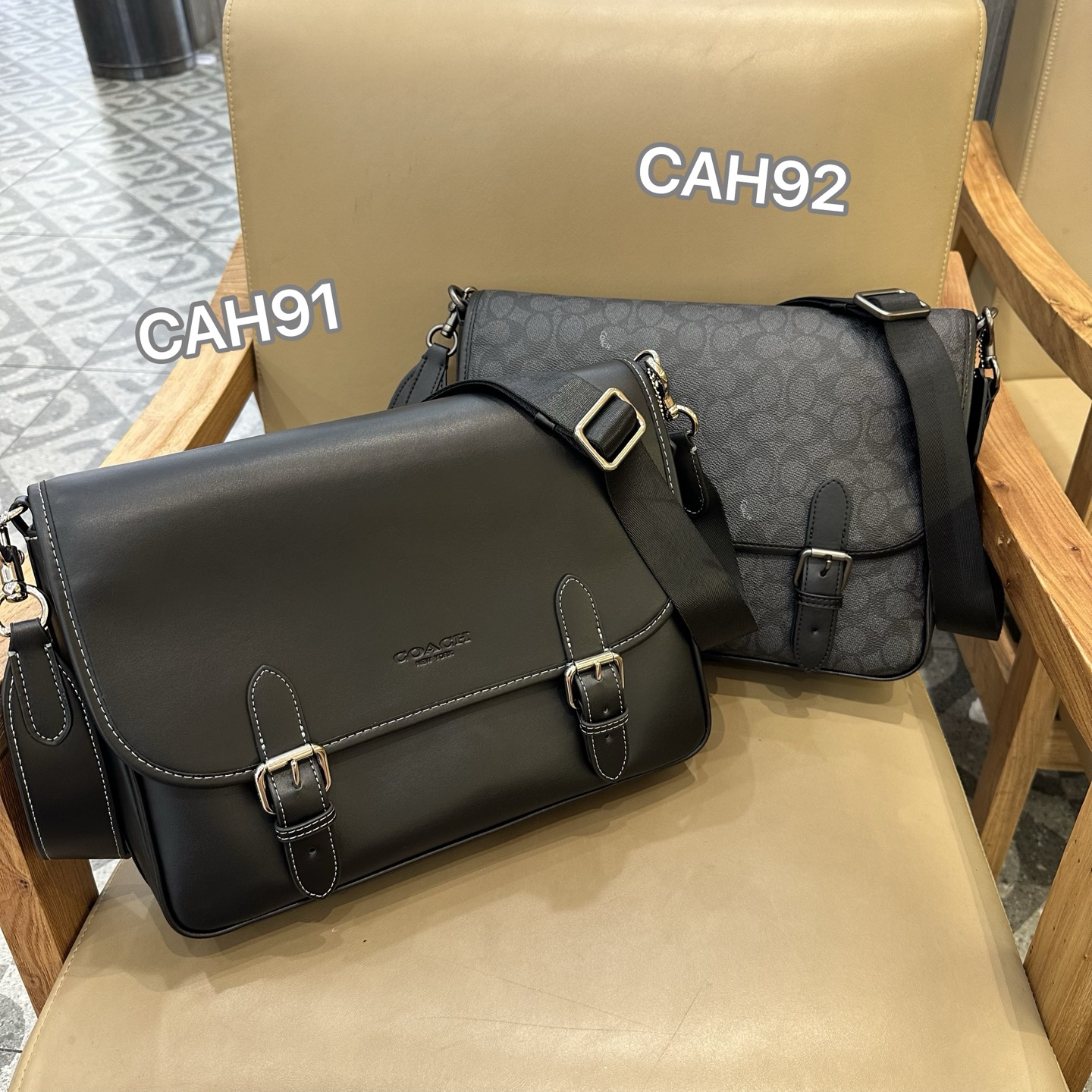 CAH91 CAH92 HITCH Men's Shoulder Messenger Bag