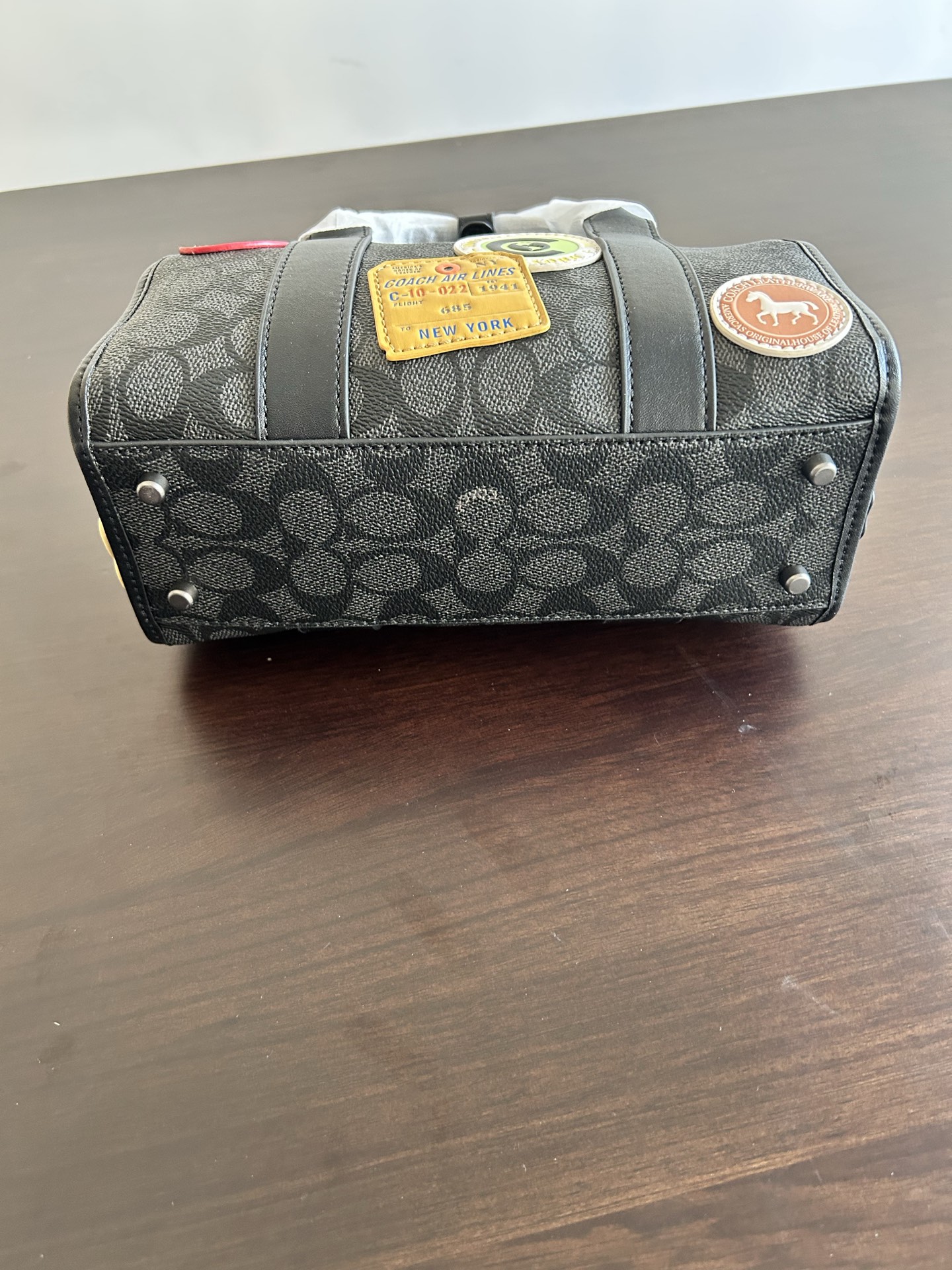 CBG37 GOTHAM DUFFLE BAG 24 IN SIGNATURE CANVAS WITH PATCHES