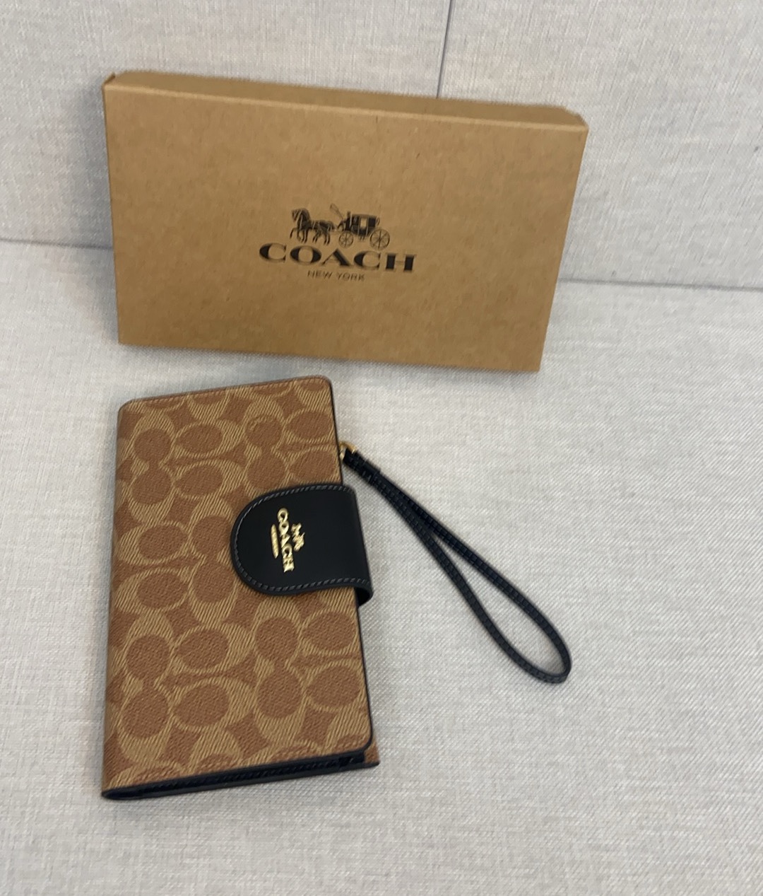 women handbag CW780 CS441 Phone Wallet In Signature Canvas Wristlet