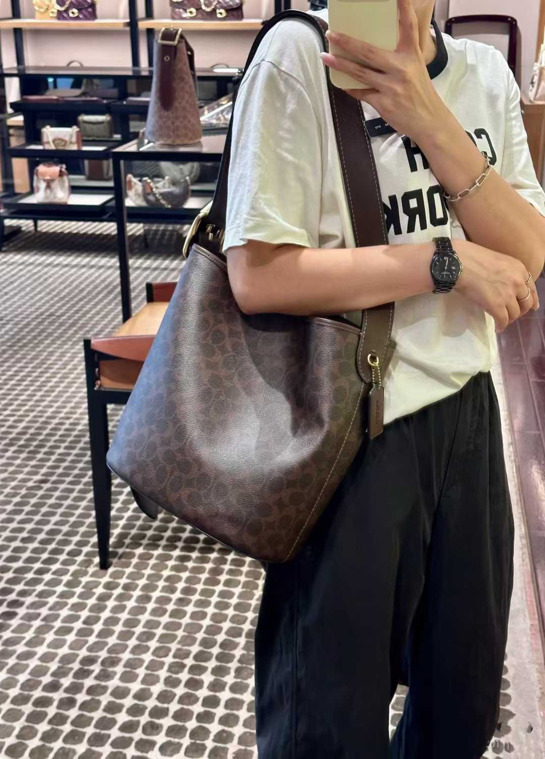 Women Handbag CCC23 CCC24 CCT55 BLEECKER BUCKET BAG Shoulder Bag