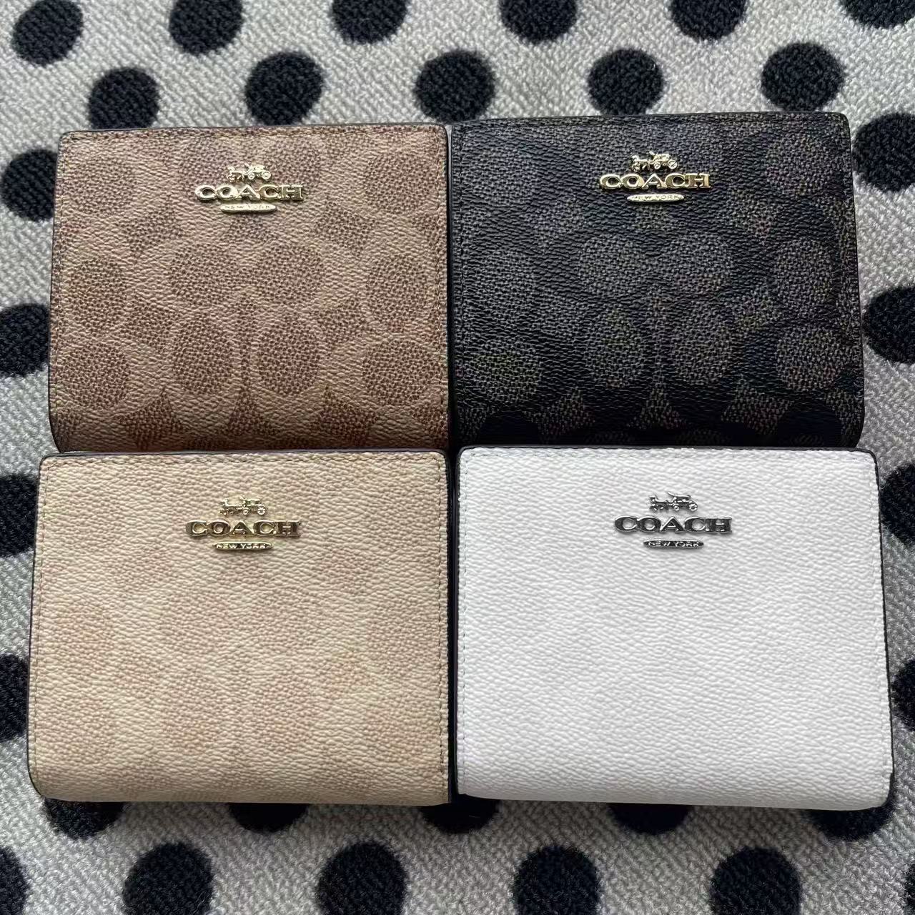 Women Handbag CW789 Snap Wallet In Signature Canvas