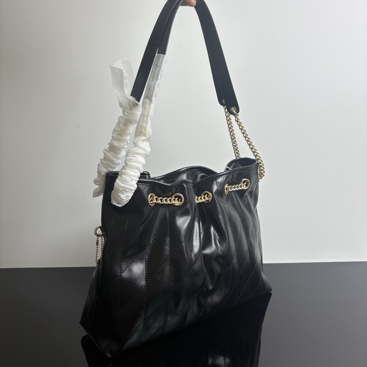 CCZ79 CCZ80 CDR00 EVELYN Drawstring Hobo Bag Chain Tote Bag