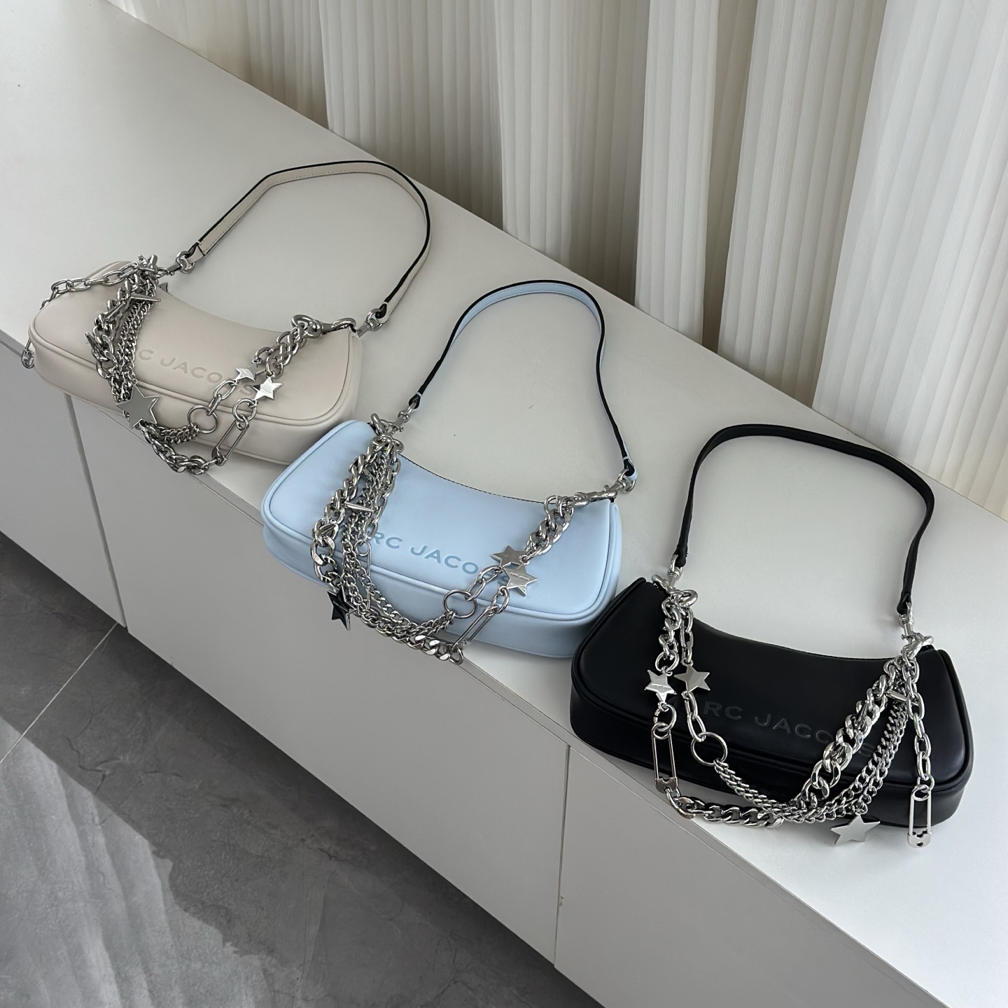Women handbag 2R4HSH038H02 The Star Charm Shoulder Chain Bag
