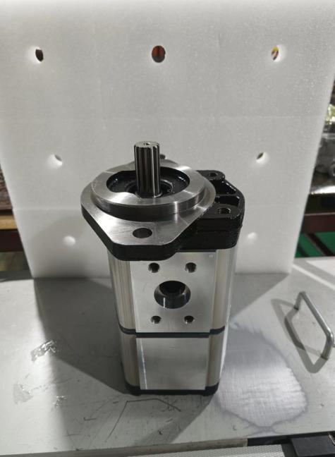 Parker New High Quality Hydraulic Series Double Gear Pump G32 + 25 G40 + 32 G40 + 25 KPM FK